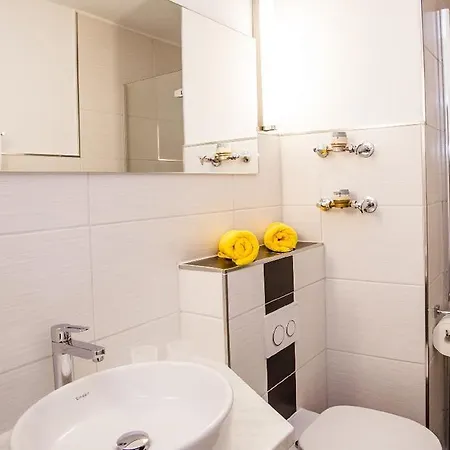 Ferienwohnung Emerenz * פרייאונג